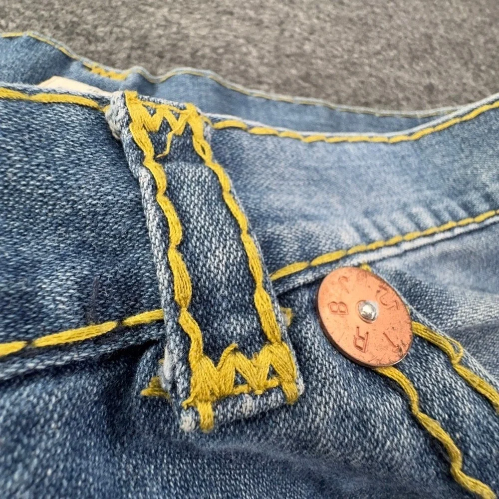 True Religion Ricky Super T Mens Jeans 40 Blue Medium Wash Yellow Stitching EUC